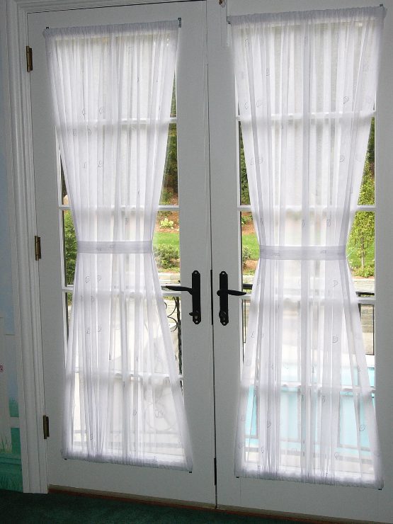 Hourglass Rod Top and Bottom Panels on French Doors